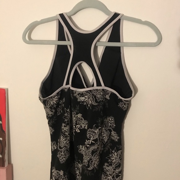 Pretty black and white dressy/sporty cross back Y2k top - Picture 2 of 2